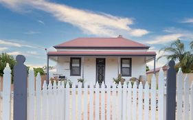 Charming 3 Bedroom Wine Country Cottage